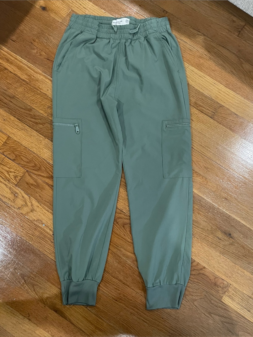 Abercrombie Kids Boy’s Olive Green Lightweight Cargo Jogger Pants - Size 15/16